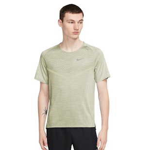 Main image showing a product in the gallery