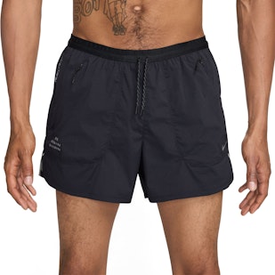 Main image showing a product in the gallery