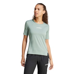 Main image showing a product in the gallery