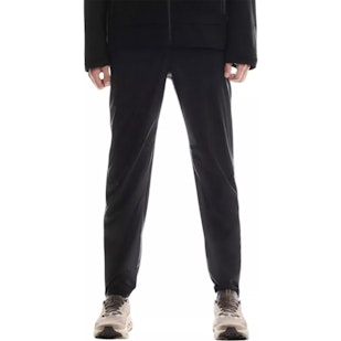 Main image showing a product in the gallery