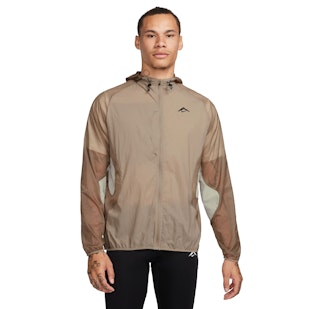 Main image showing a product in the gallery