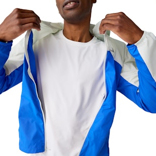 Main image showing a product in the gallery