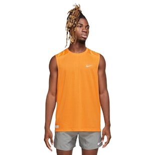 Main image showing a product in the gallery