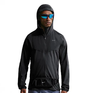 Main image showing a product in the gallery