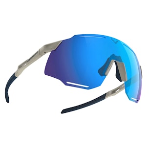 Main image showing a product in the gallery