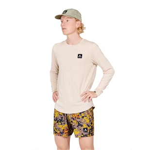 Main image showing a product in the gallery