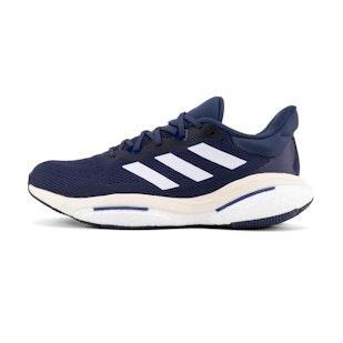 Main image showing a product in the gallery