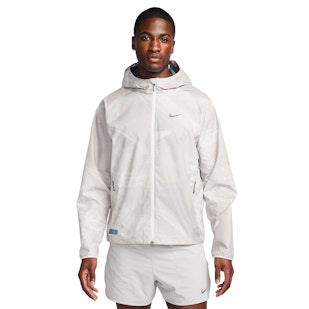 Main image showing a product in the gallery