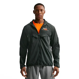 Main image showing a product in the gallery