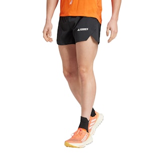 Main image showing a product in the gallery