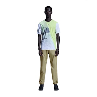 Main image showing a product in the gallery