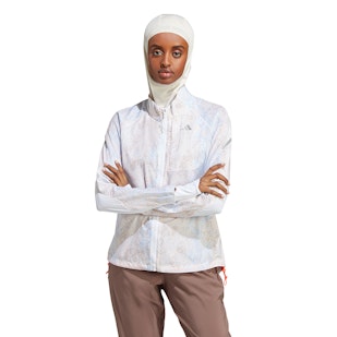 Main image showing a product in the gallery