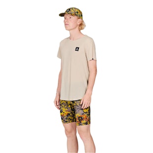 Main image showing a product in the gallery